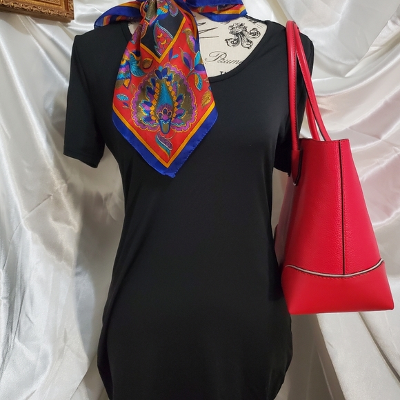 Michael Kors LG Red Pebbled Leather Tote Handbag Gold Lock Charm. F-103. - Picture 11 of 12